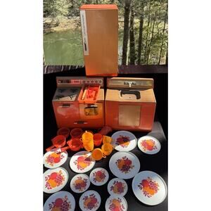 1960’s Little Miss Nassau Metal Kitchen Set Oven Sink Fridge & More! Nice!